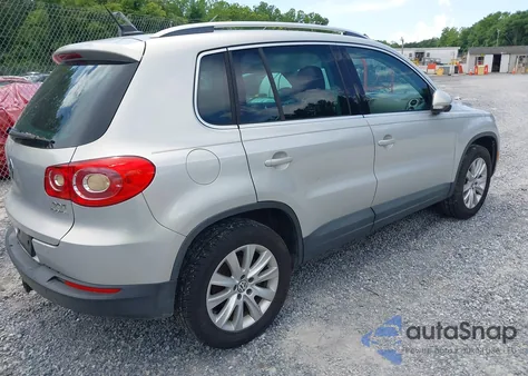 2009 Volkswagen Tiguan Se from USA, damaged, VIN WVGBV75NX9W527816